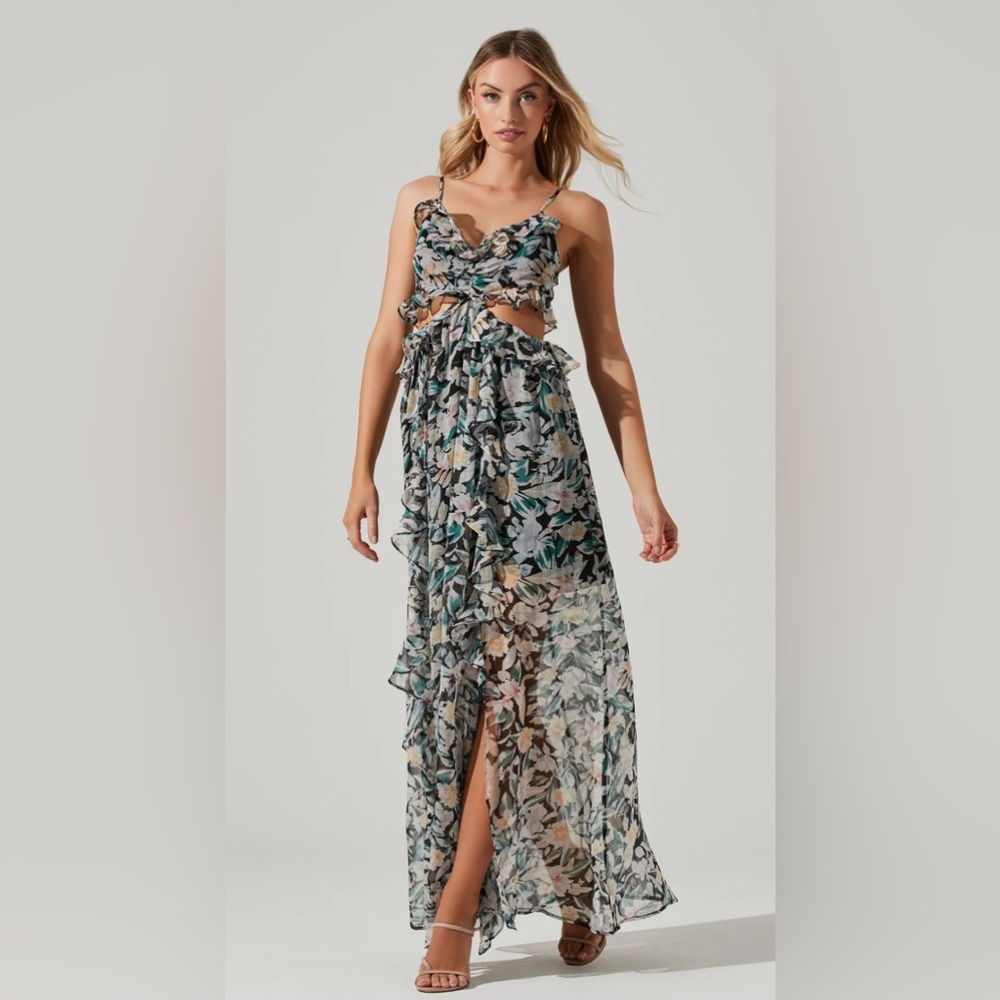 19. Astr The label $116 PALACE FLORAL CUTOUT RUFFLE MAXI DRESS Size M - Picture 1 of 5